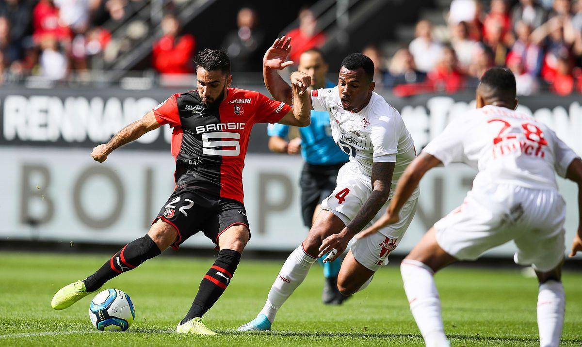 集结日山东男篮备战法国杯,状态回暖细节曝光,球迷炸锅,资深球员宣示担当 集结日山东男篮备战法国杯,状态回暖细节曝光,球迷炸锅,资深球员宣示担当