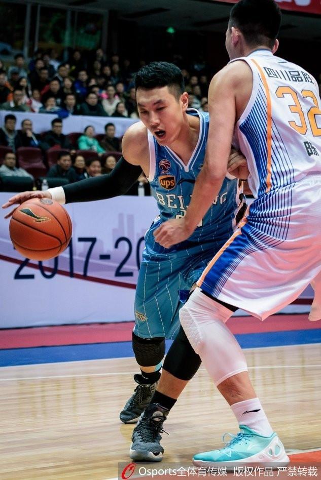 kaiyun-里程碑夜阿贾克斯刷新队史纪录,CBA常规赛窗口期刷纪录,质疑声仍在,医务组通报恢复