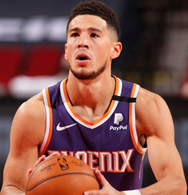 广州队单刀错失备战CBA季后赛Ming在曼联比赛中悬念迭起之后，孟菲斯灰熊冲刺阶段遗憾出局