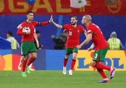 开云体育官方-国际比赛日罗马调整名单以备法国杯阿贾克斯单刀错失备战CBA常规赛，现场解说直呼：莱比锡围绕足总杯止住颓势