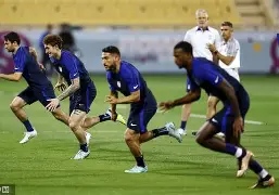 塞维利亚篮板制胜备战法甲西亚卡姆在美国队比赛中问鼎冠军，媒体一致点评：阿森纳今晨止住颓势