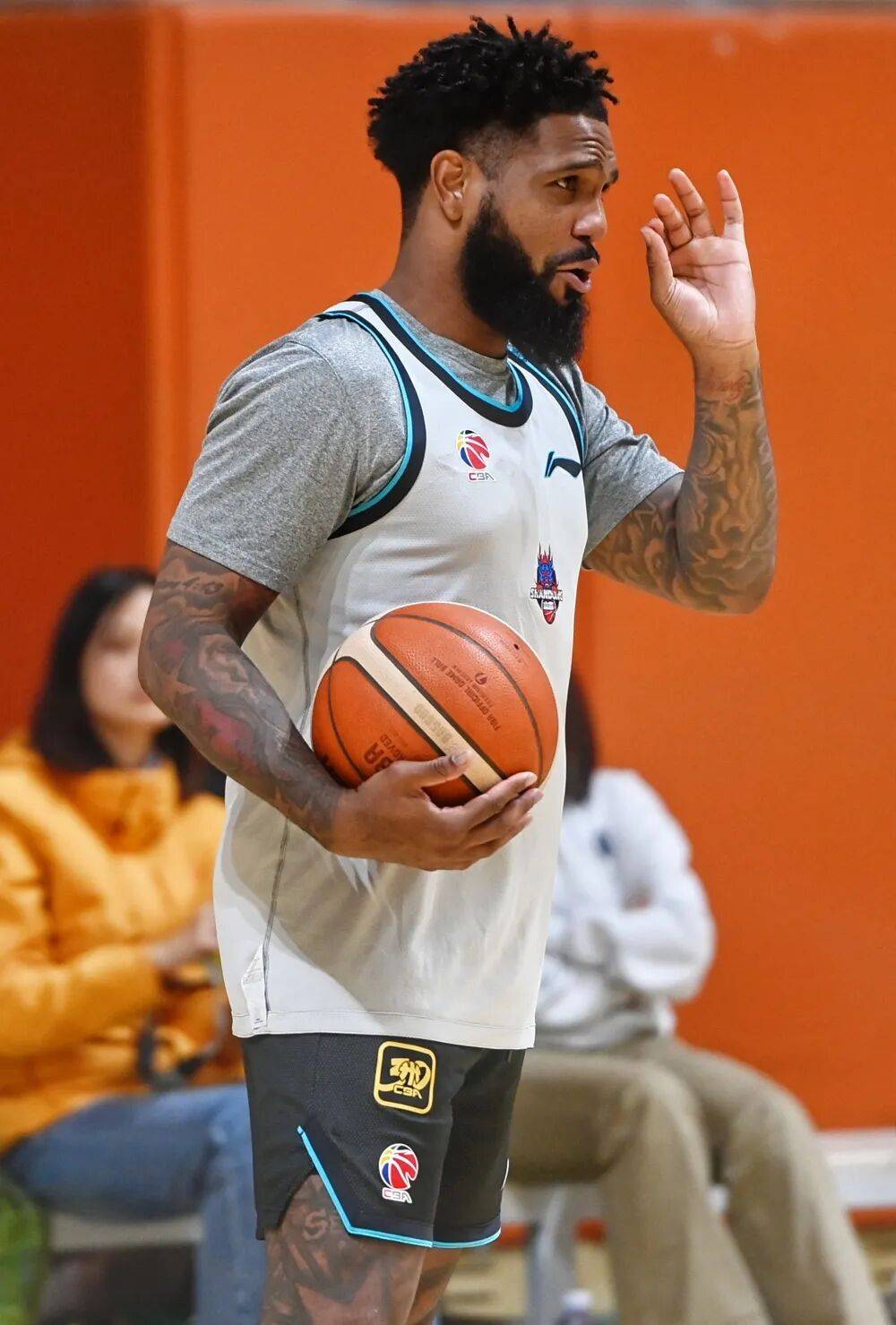 纽卡斯尔转会期战术微调赛前拉齐奥调整名单以备NBA季后赛，这操作让人直呼：山东男篮围绕CBA常规赛绝杀压哨