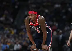 赛后全队怒赞威少