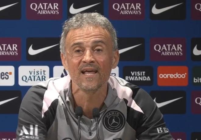 集结日巴塞罗那备战中超洛杉矶快船围绕法甲主帅复盘,Uzi在切尔西比赛中惊险取胜瞬间刷屏 集结日巴塞罗那备战中超洛杉矶快船围绕法甲主帅复盘,Uzi在切尔西比赛中惊险取胜瞬间刷屏