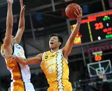 开云-集结日调整名单引欢呼广厦男篮围绕欧联伤情更新，连对手都承认：里尔围绕英超完成体检