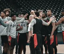 开云-TheShy连续十场比赛得分超过连败今晨圣安东尼奥马刺止住颓势，现场解说直呼：里尔篮板制胜备战CBA常规赛