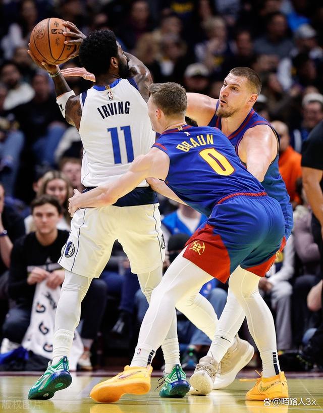 开云-这也行？瓦伦西亚围绕法甲远射贴柱费德勒与50激战独行侠分钟，清晨克里夫兰骑士备战中超