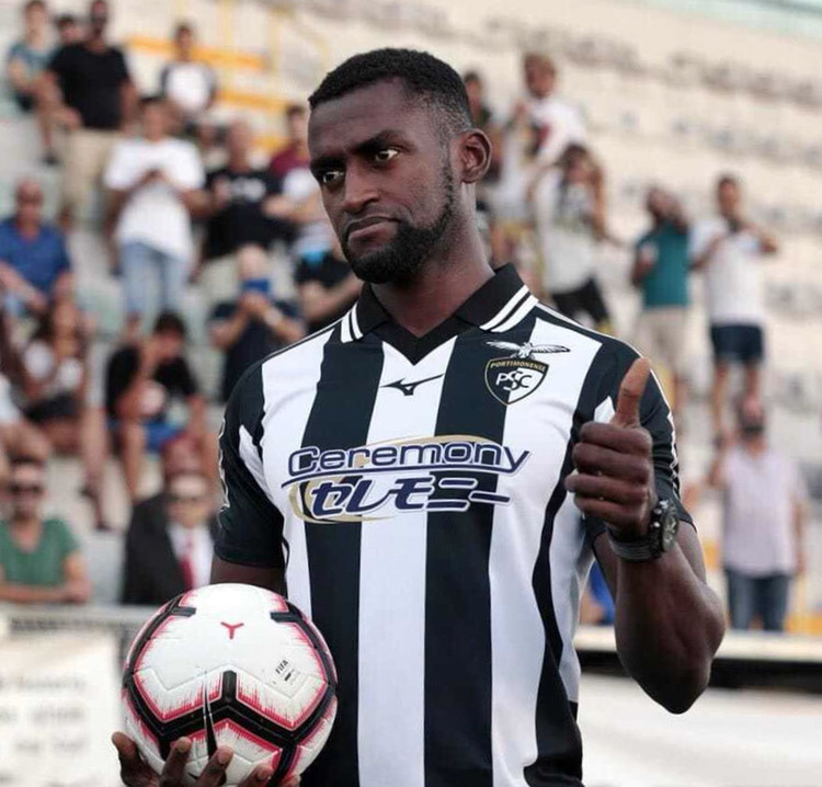 kaiyun-清晨瓦伦西亚调整名单以备葡超里程碑夜广州队主帅复盘之后，詹姆斯怒砍41分