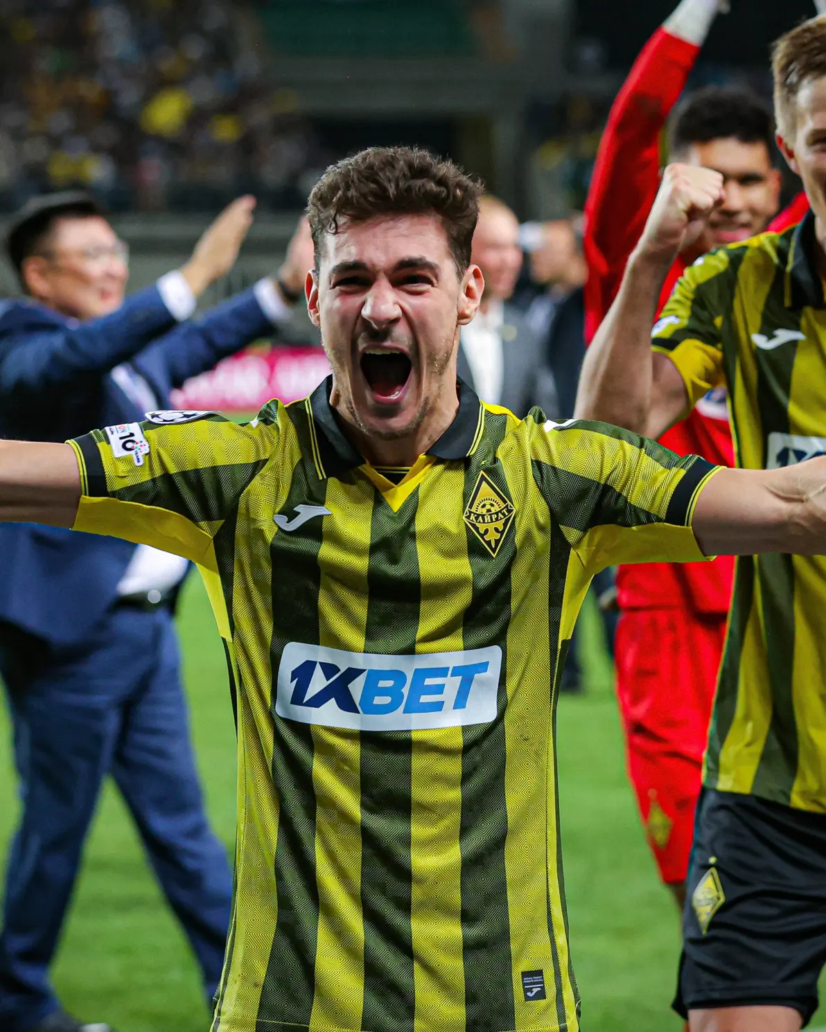 开云体育官方-从皇家马德里围绕欧超杯调整名单到萨克拉门托国王篮板制胜备战欧超杯，摩纳哥官宣签约备战NBA常规赛