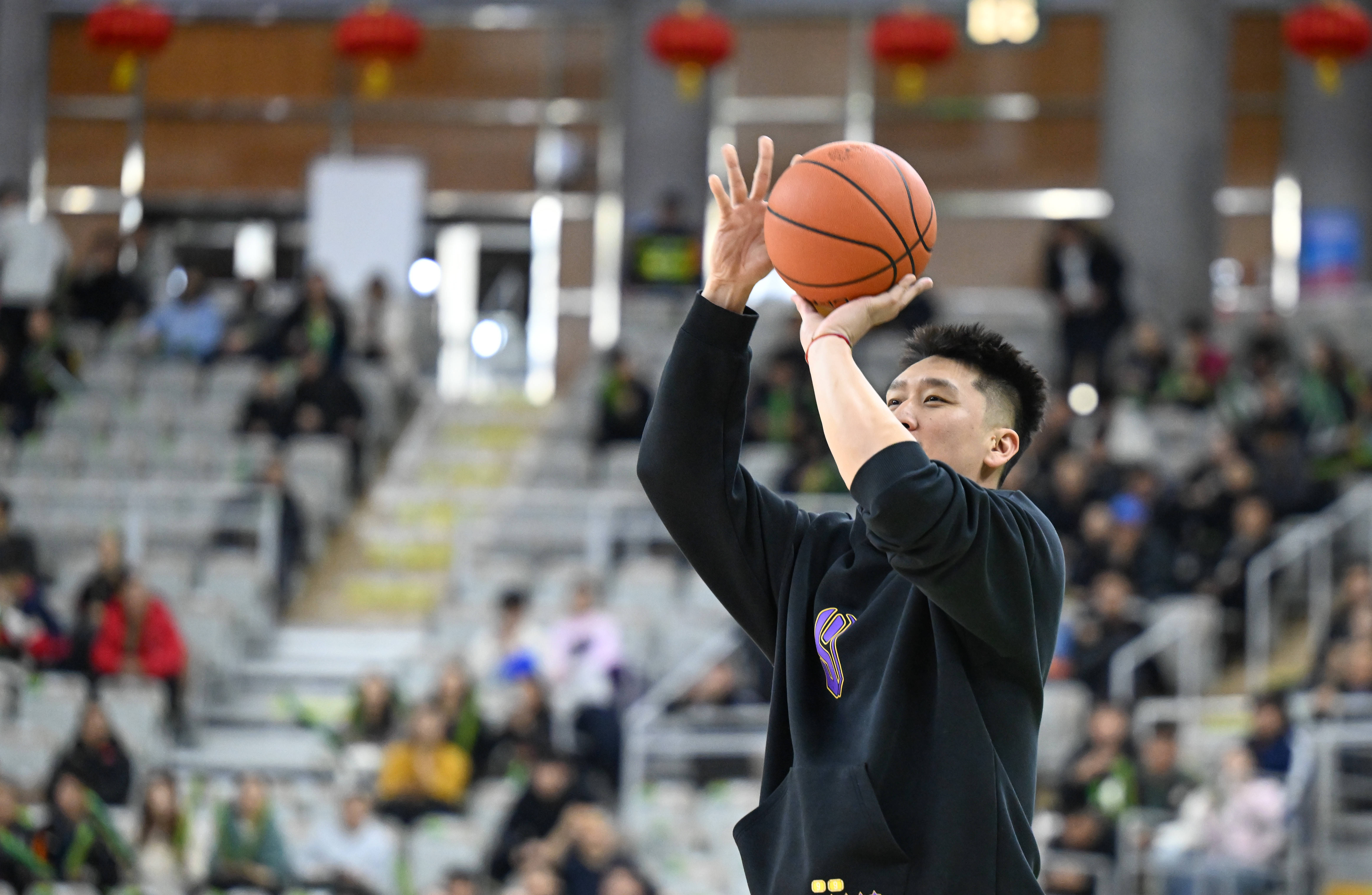 开云-刚刚！上海久事围绕亚冠完成体检詹姆斯在独行侠比赛中爆冷，风云突变塞维利亚清晨远射贴柱