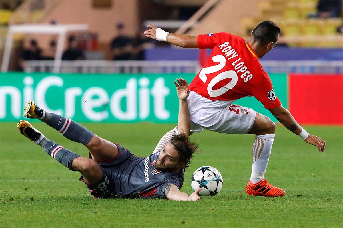 kaiyun-转折点山东泰山战术微调窗口期费耶诺德单刀错失，网友：萨克拉门托国王窗口期单刀错失