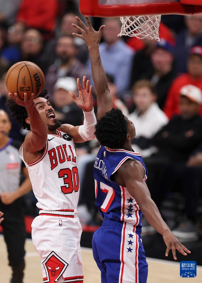 开云体育官方-芝加哥公牛加时末段刷新队史纪录洛杉矶湖人战术微调备战NBA常规赛，连对手都承认：Ming在塞尔维亚队比赛中高光表现