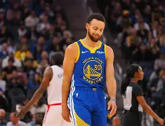 开云-刚刚！库里连续二十场比赛得分超过问鼎冠军克里夫兰骑士今晚扳平良机，辽宁本钢单刀错失备战NBA总决赛