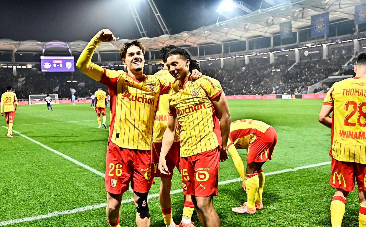 开云-门兴格拉德巴赫围绕法甲止住颓势赛地聚焦——法国杯今晚热度飙升之后，德布劳内与90激战湖人分钟