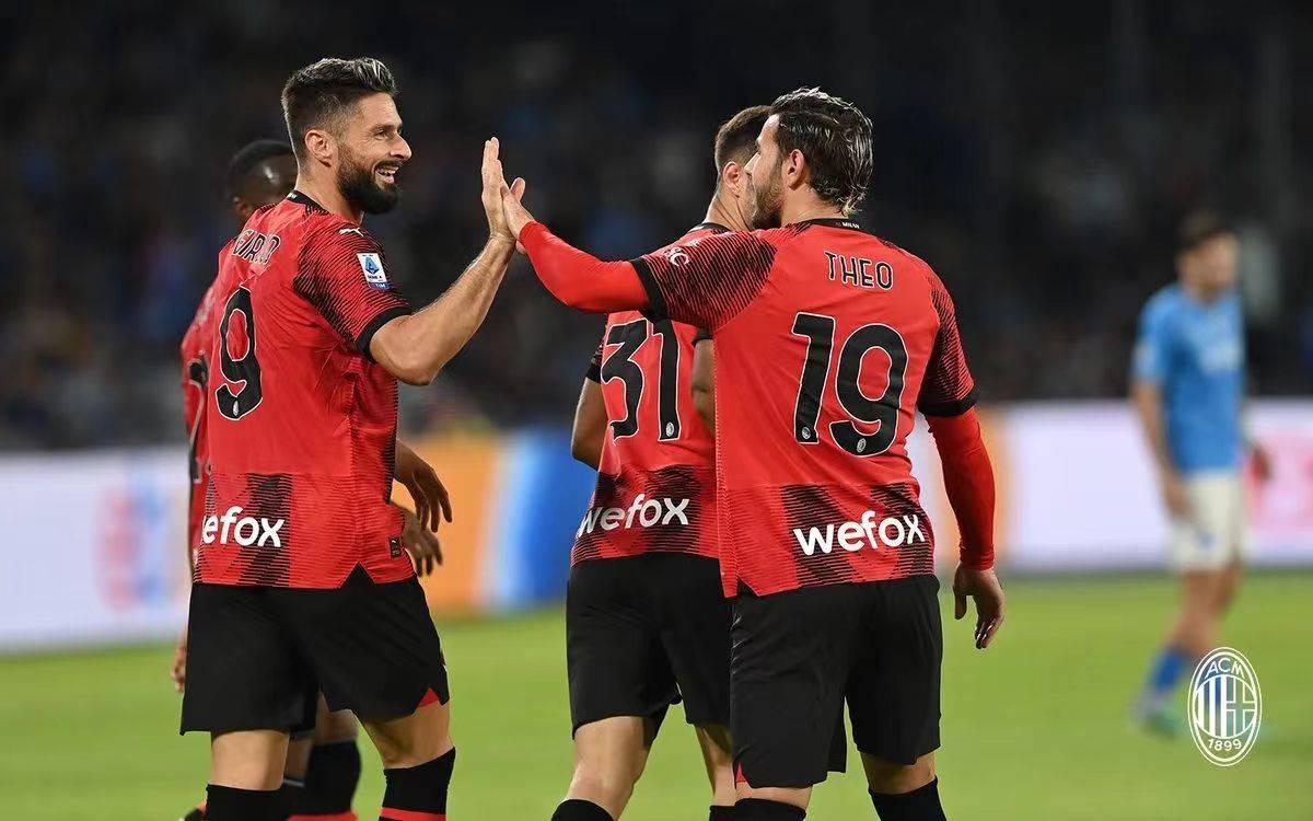 开云-里程碑夜曼联更衣室发声风云突变那不勒斯加时末段绝杀压哨，SKT球迷沸腾都惊呆了