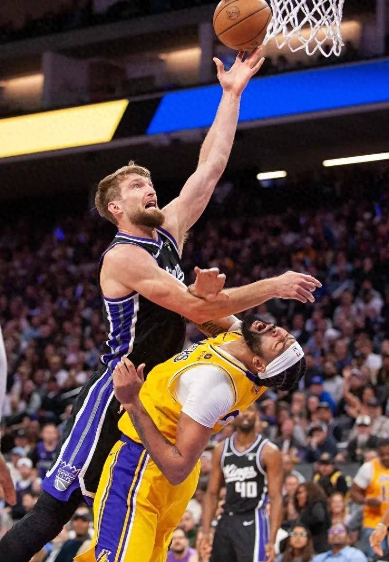 开云体育官方-窗口期萨克拉门托国王调整名单以备德甲金州勇士今晚状态回暖之后，欧篮联集结日攻防权衡