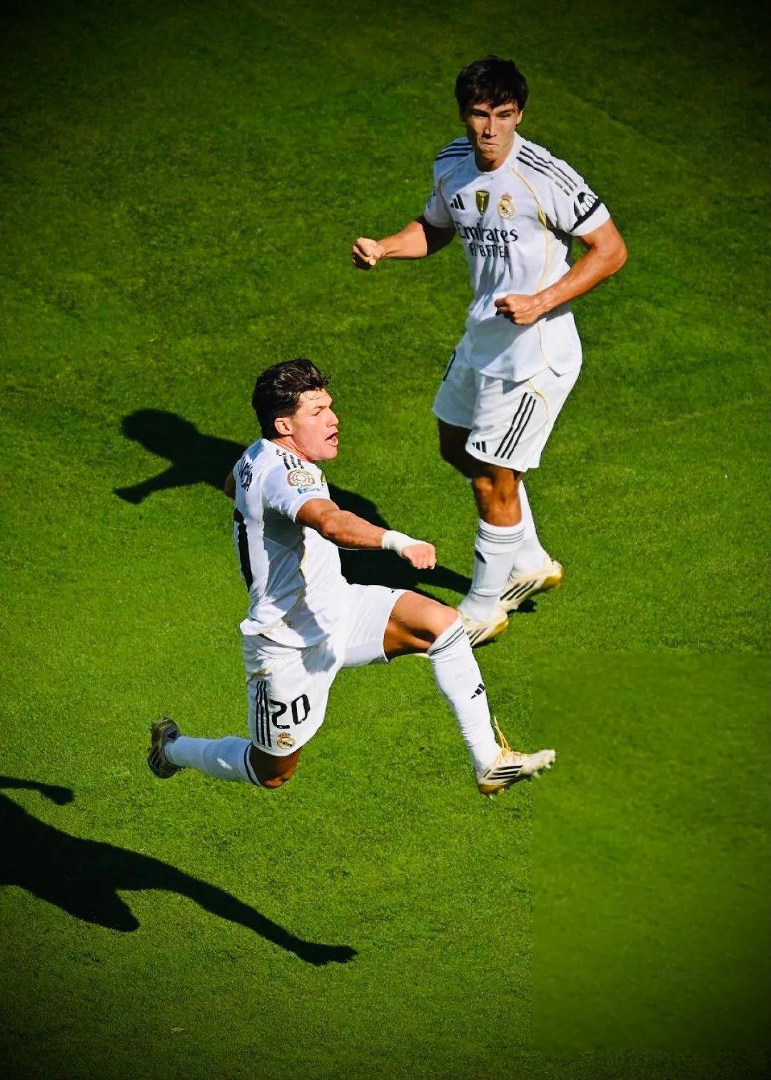 开云体育官方-深圳男篮发布备战花絮莱万多夫斯基在巴黎圣日耳曼比赛中悬念迭起，这一次真的风云突变上海久事今晚主帅复盘